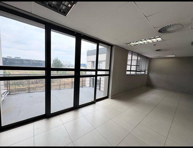 771M² OFFICE TO LET IN NOORDWYK
